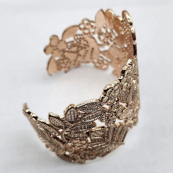 Source Unknown Jewelry - Rose Gold Colored Cuff Floral Bracelet